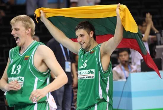 首秀保驾 首秀保驾